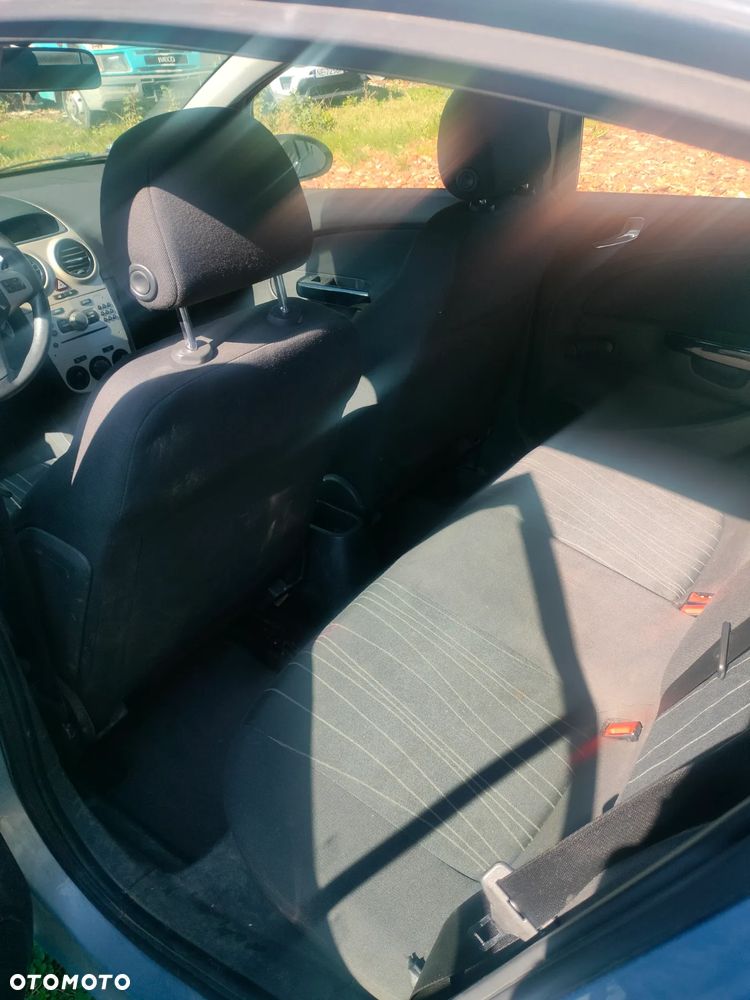 Opel Corsa - 7