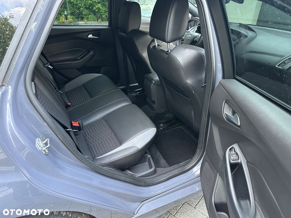 Ford Focus 2.0 TDCi ST mit Leder-Sport-Paket - 15
