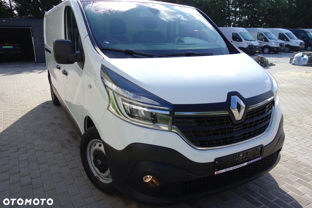 Renault Trafic  2.0 DCI 120 KM Long Klima Kamera Ledy - 12