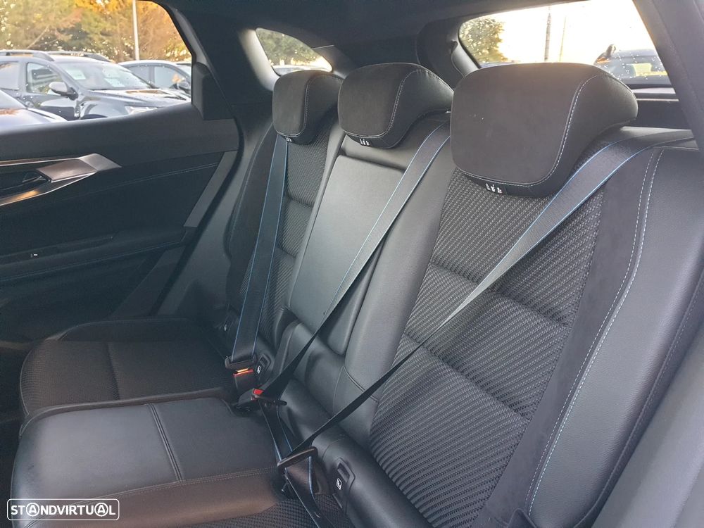 Renault Austral 1.2 E-Tech Iconic Espirit - 9