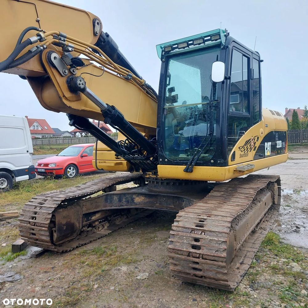 Caterpillar 323D - 6