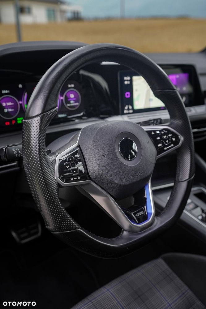 Volkswagen Golf - 12