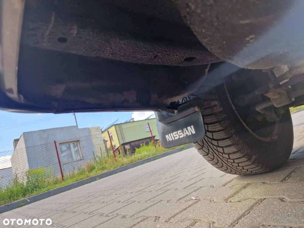 Nissan Bluebird - 12