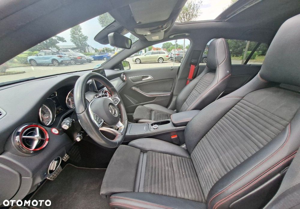 Mercedes-Benz CLA - 25
