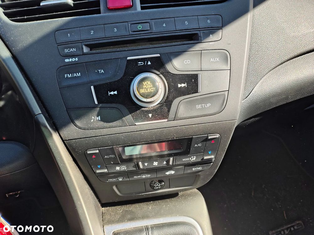 Honda Civic 1.8 i-VTEC Sport - 16