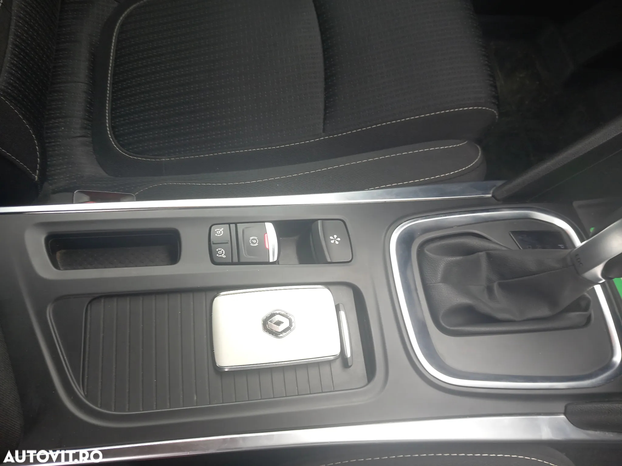 Renault Megane TCE 140 EDC Techno - 12