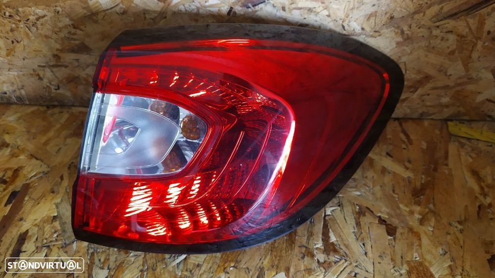 FAROLIM STOP RENAULT CAPTUR - ESQUERDO / DIREITO - 2