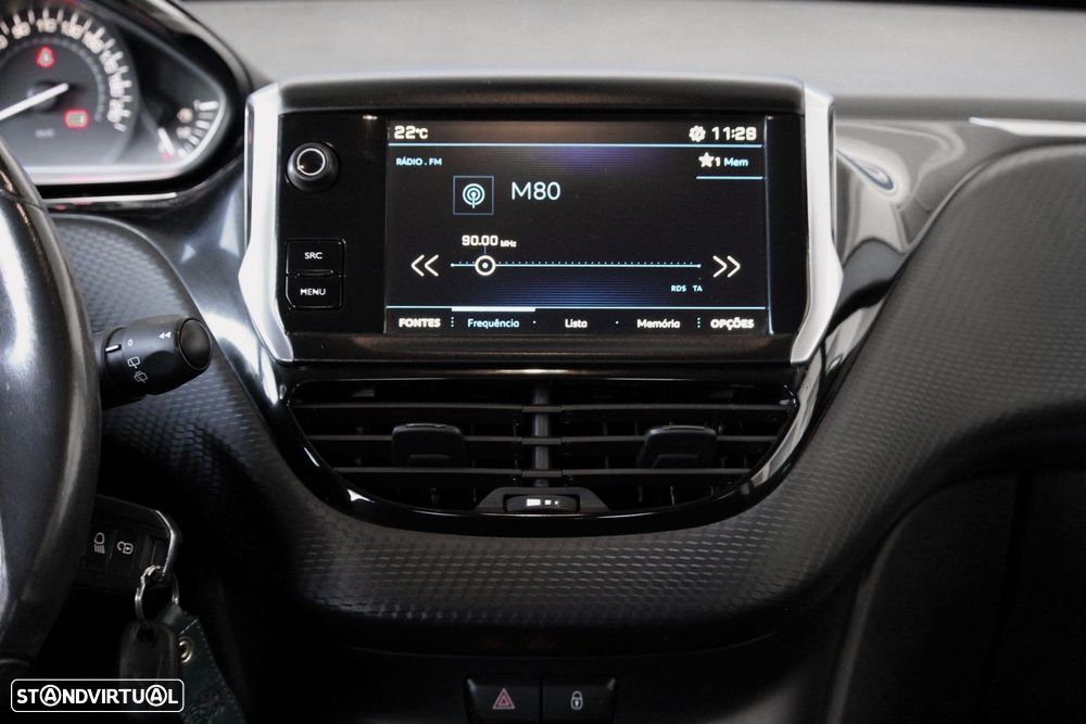 Peugeot 208 1.2 PureTech Style - 16