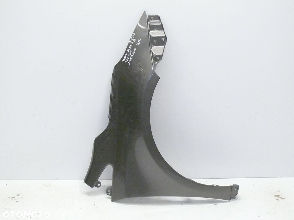 BŁOTNIK PRZEDNI PRAWY TOYOTA AVENSIS III T28 T29 2015 2018