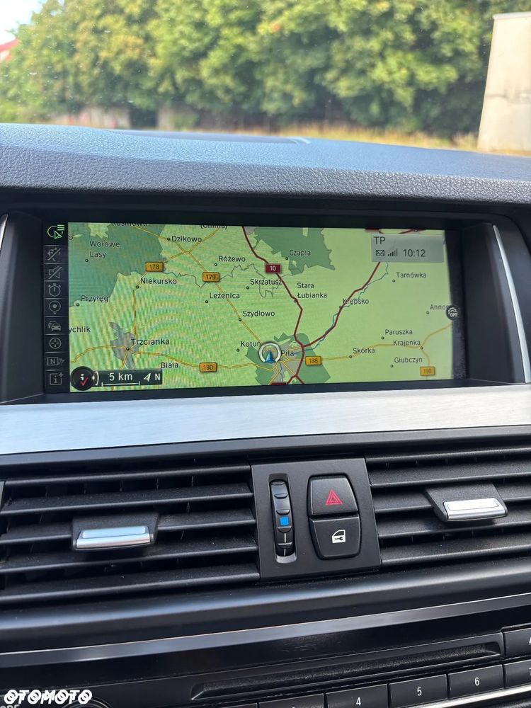 BMW Seria 5 525d xDrive - 26