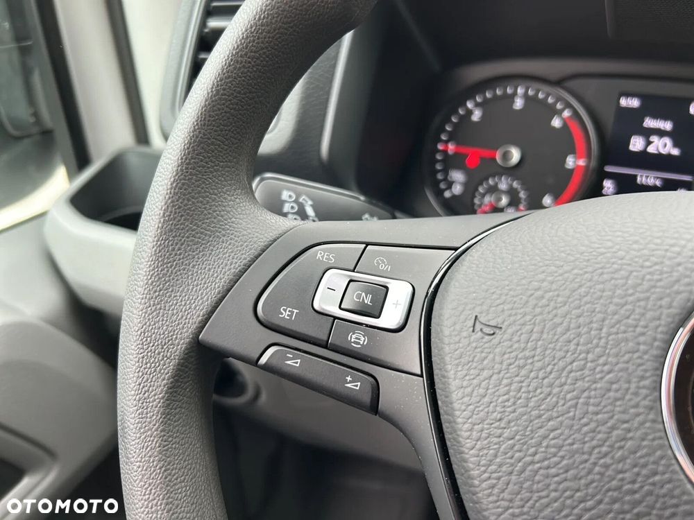 Volkswagen Crafter Furgon 4490 - 18