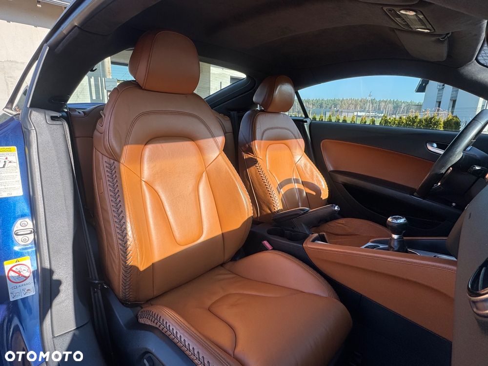 Audi TT S Coupé - 17