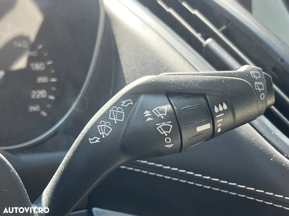 Ford Kuga 2.0 TDCi 4WD Powershift Vignale - 19