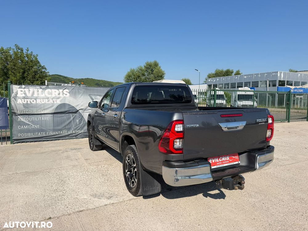 Toyota Hilux 2.8D 204CP 4x4 Double Cab AT Executive - 34