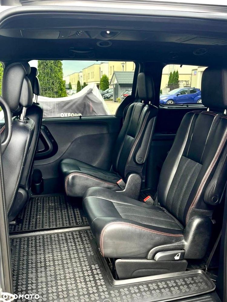 Dodge Grand Caravan 3.6 R/T - 9