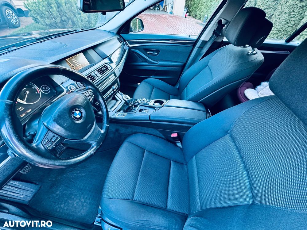 BMW Seria 5 520d Touring - 11