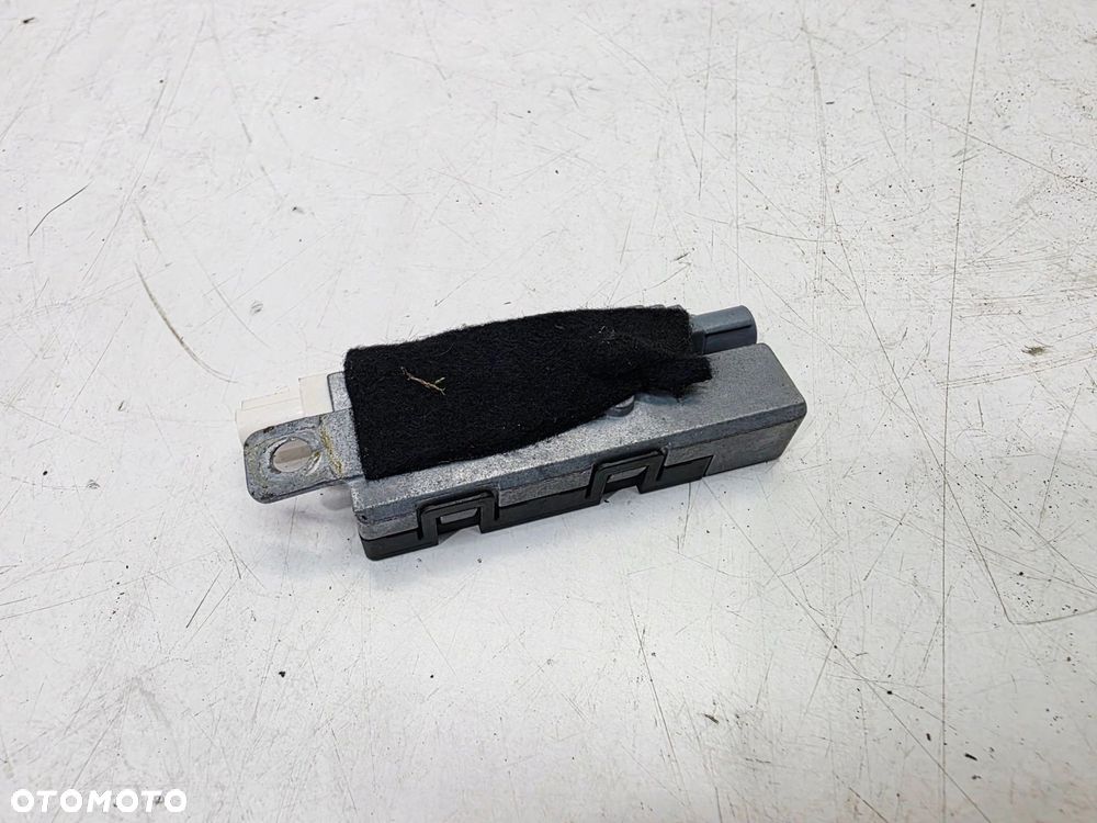 MODUŁ WZMACNIACZ ANTENOWY AUDI TT 8J 8J8035225 - 2