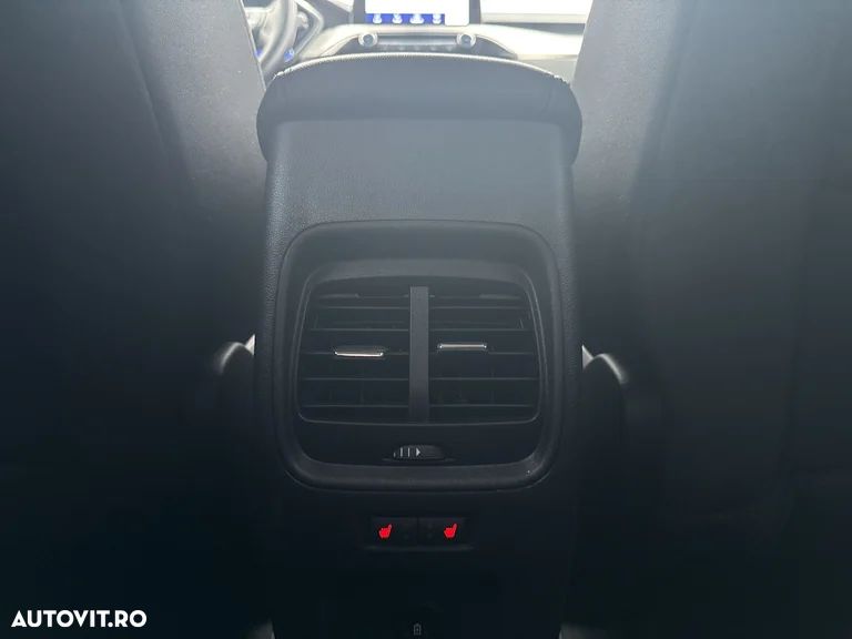 Ford Kuga 2.5 Duratec FHEV FWD Titanium - 23