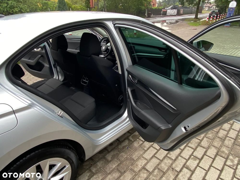 Skoda Octavia 1.5 TSI ACT Ambition - 10
