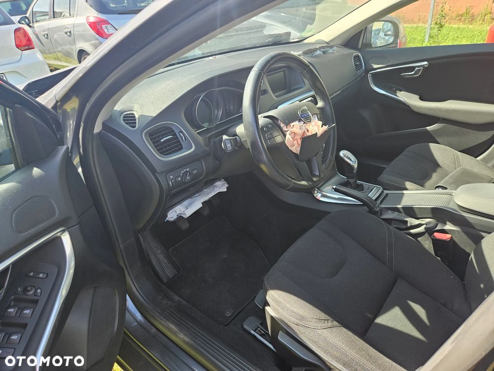 Volvo V40 T2 - 20
