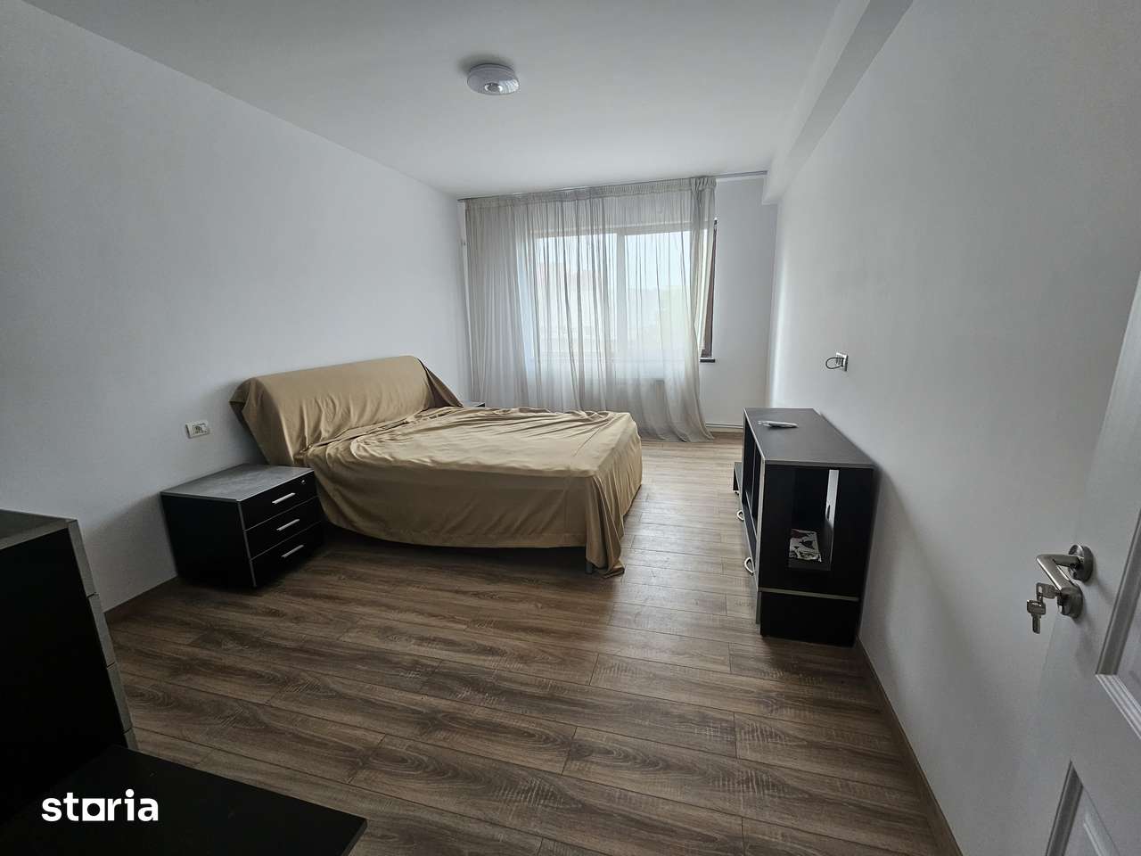 Universitate, 2 apartamente lipite, renovat, ideal inchiriere airbnb — fotografia 3
