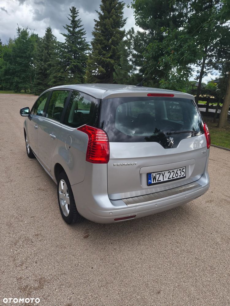 Peugeot 5008 1.6 HDi Premium - 10