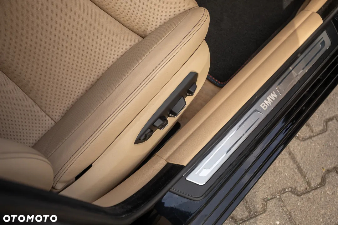BMW Seria 5 530d xDrive Luxury Line - 24