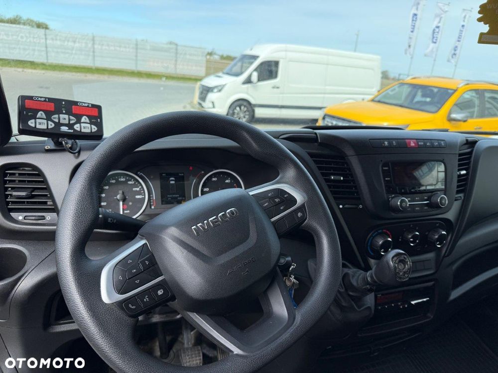 Iveco 70C18 - 11