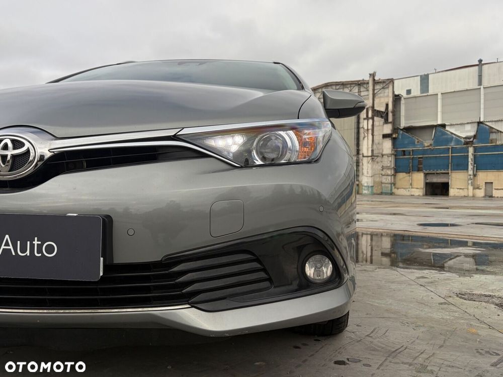 Toyota Auris 1.6 Premium Comfort MS - 7