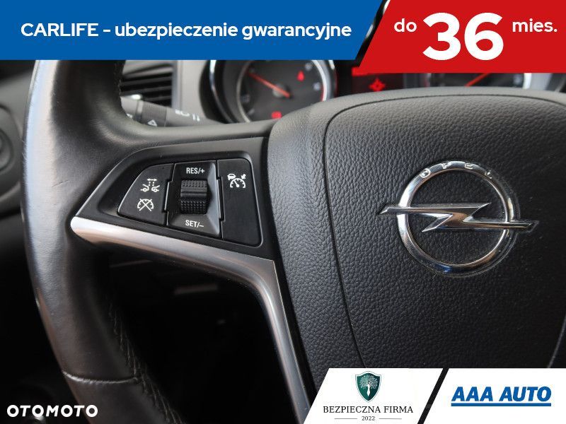Opel Insignia - 19