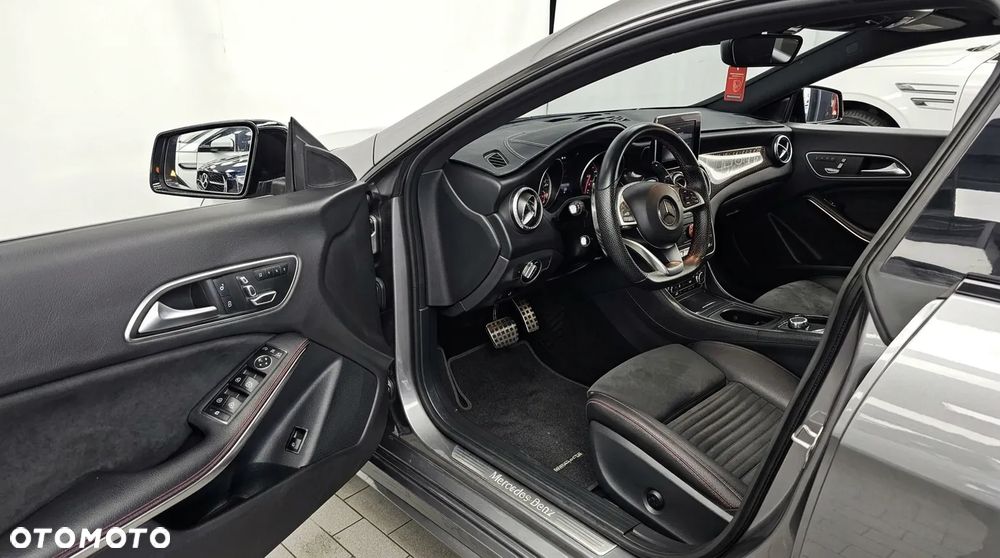 Mercedes-Benz CLA 250 4Matic 7G-DCT AMG Line - 7