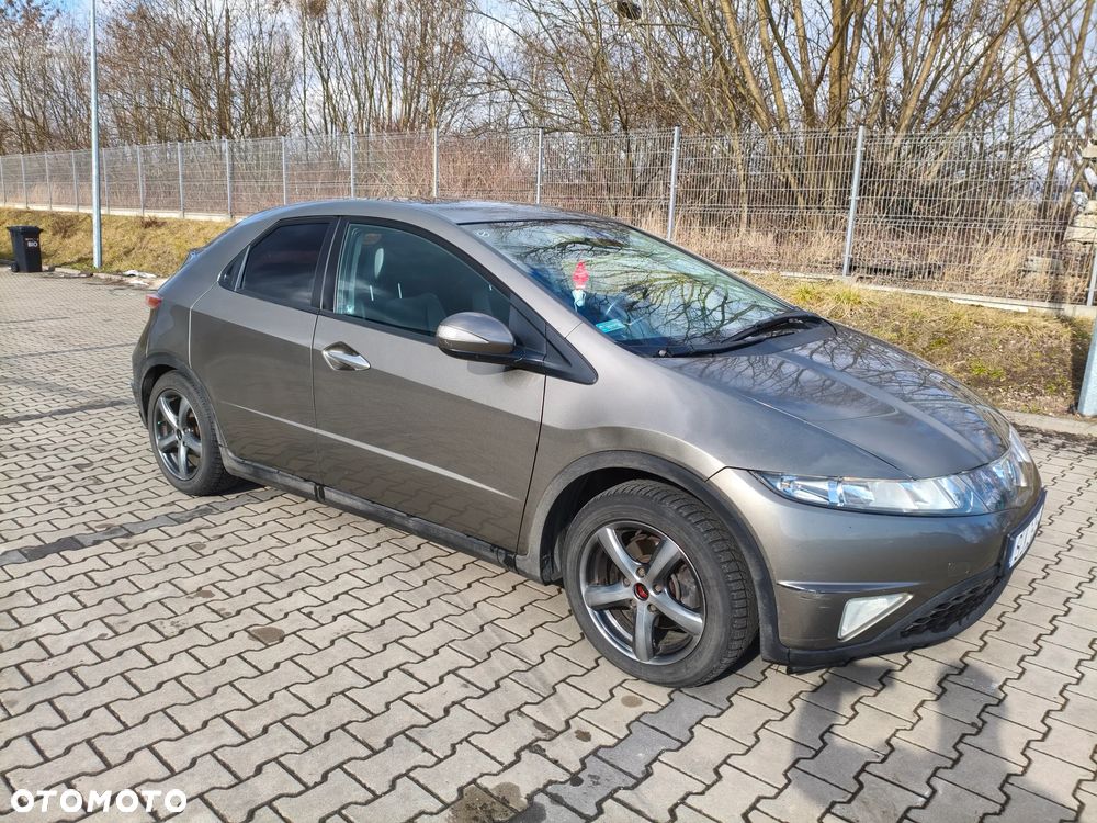 Honda Civic 1.8 Comfort - 1