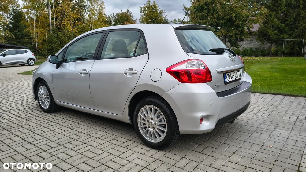 Toyota Auris - 12