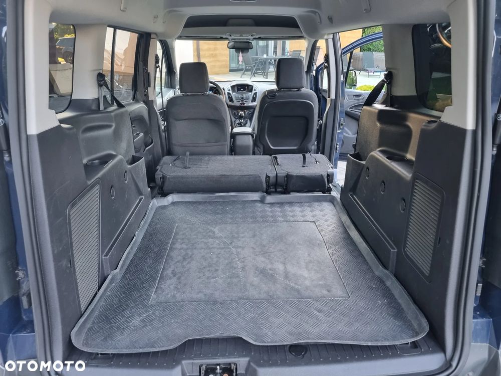 Ford Tourneo Connect Grand - 28