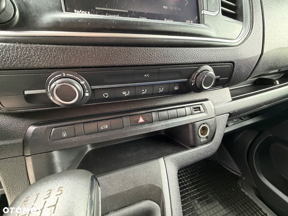 Opel Vivaro - 16