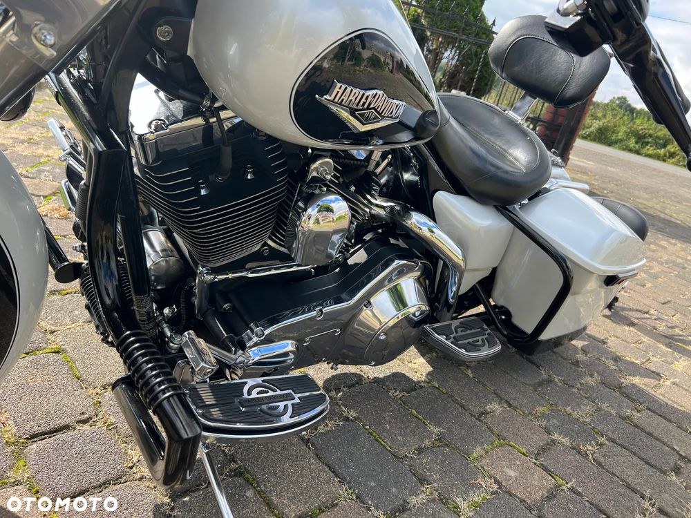 Harley-Davidson Touring Road King - 26