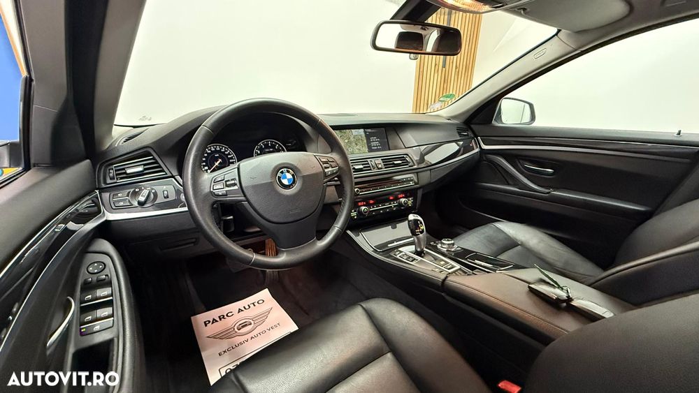 BMW Seria 5 528i Aut. Luxury Line - 23