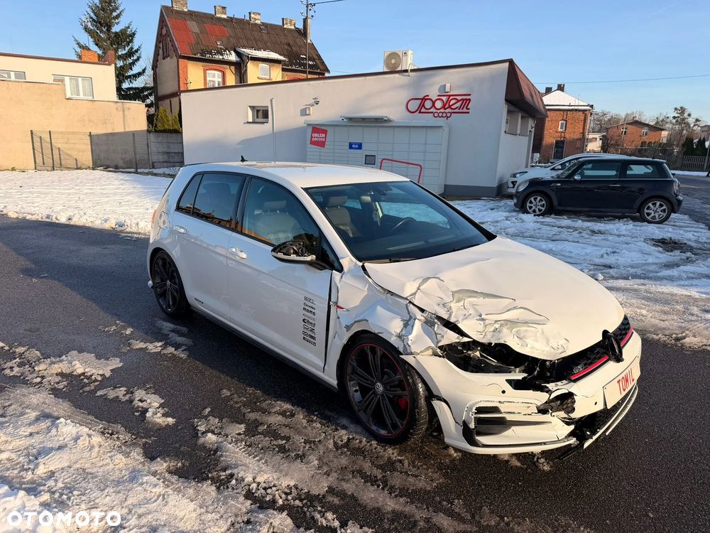 Volkswagen Golf - 13