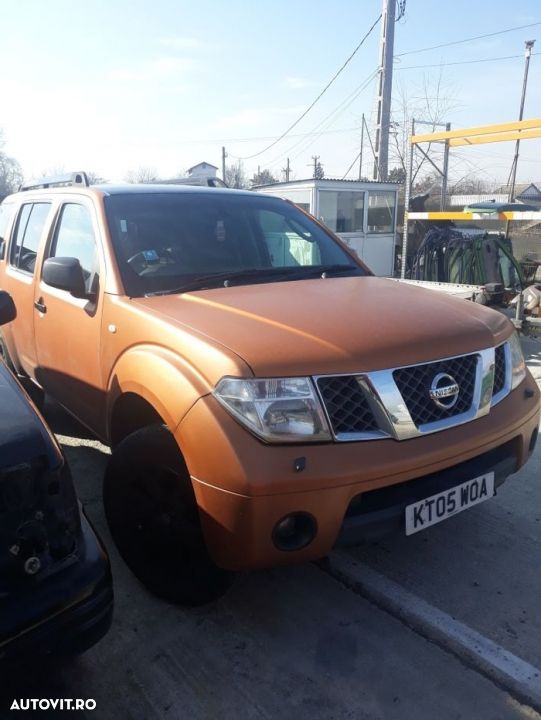 Dezmembrez nissan pathfinder/navara d40 2,5 dci - 1