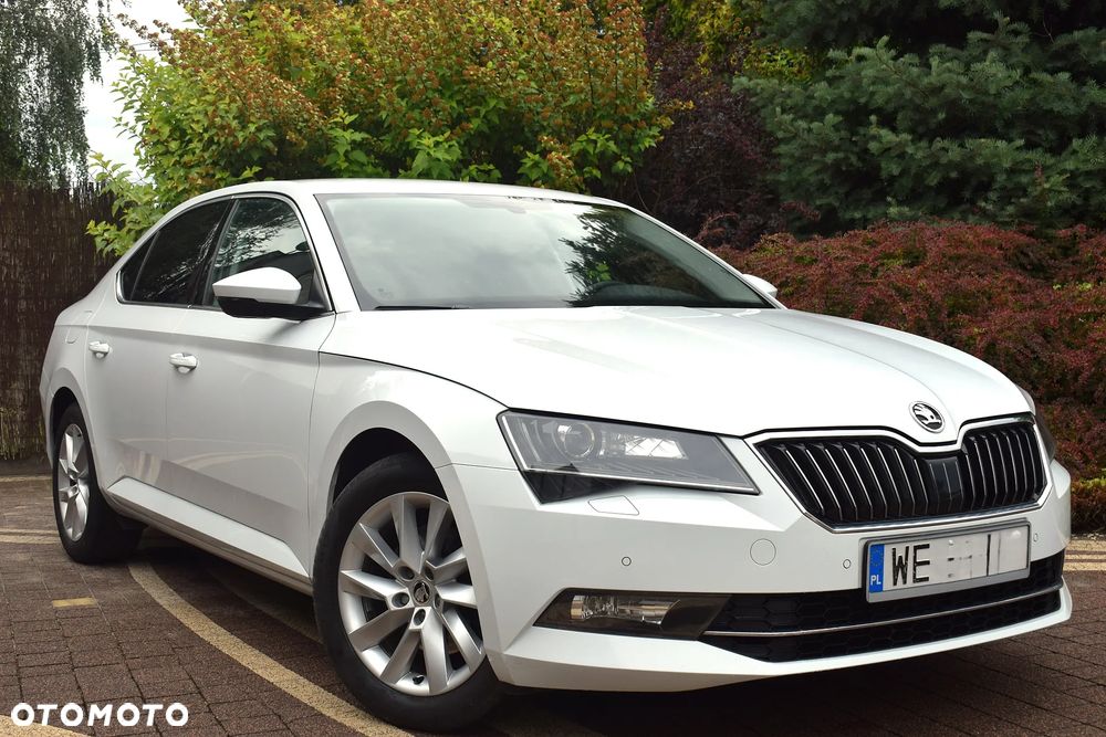 Skoda Superb 2.0 TDI SCR Style - 2