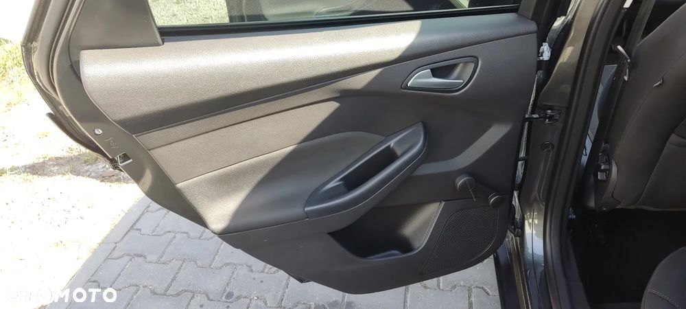 Ford Focus 1.0 EcoBoost Edition - 25