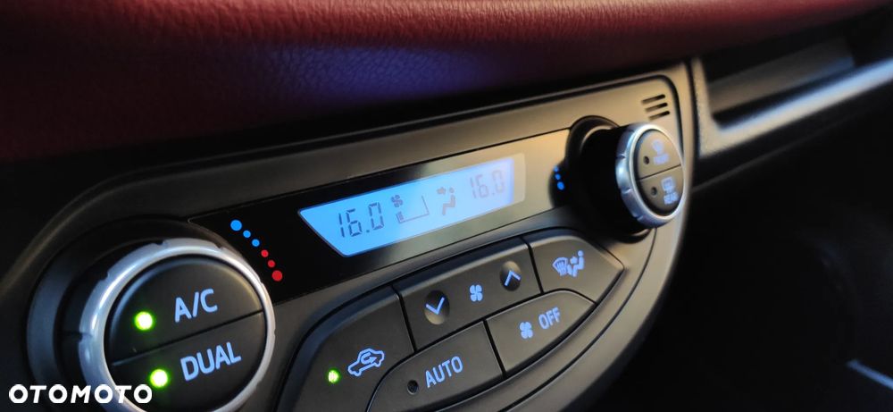 Toyota Yaris 1.5 Selection - 38