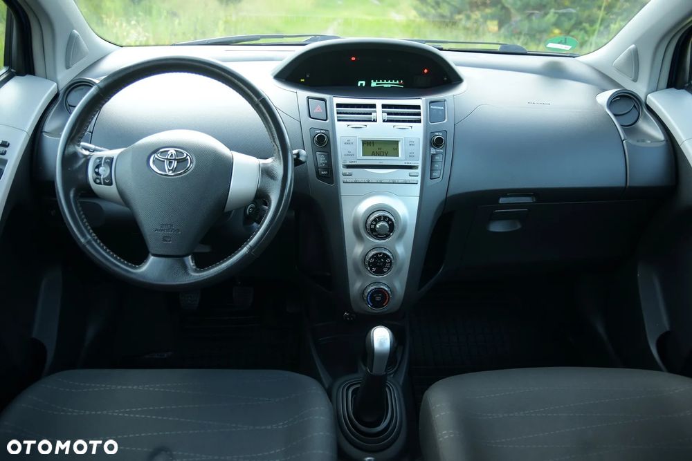 Toyota Yaris 1.0 VVT-i - 27