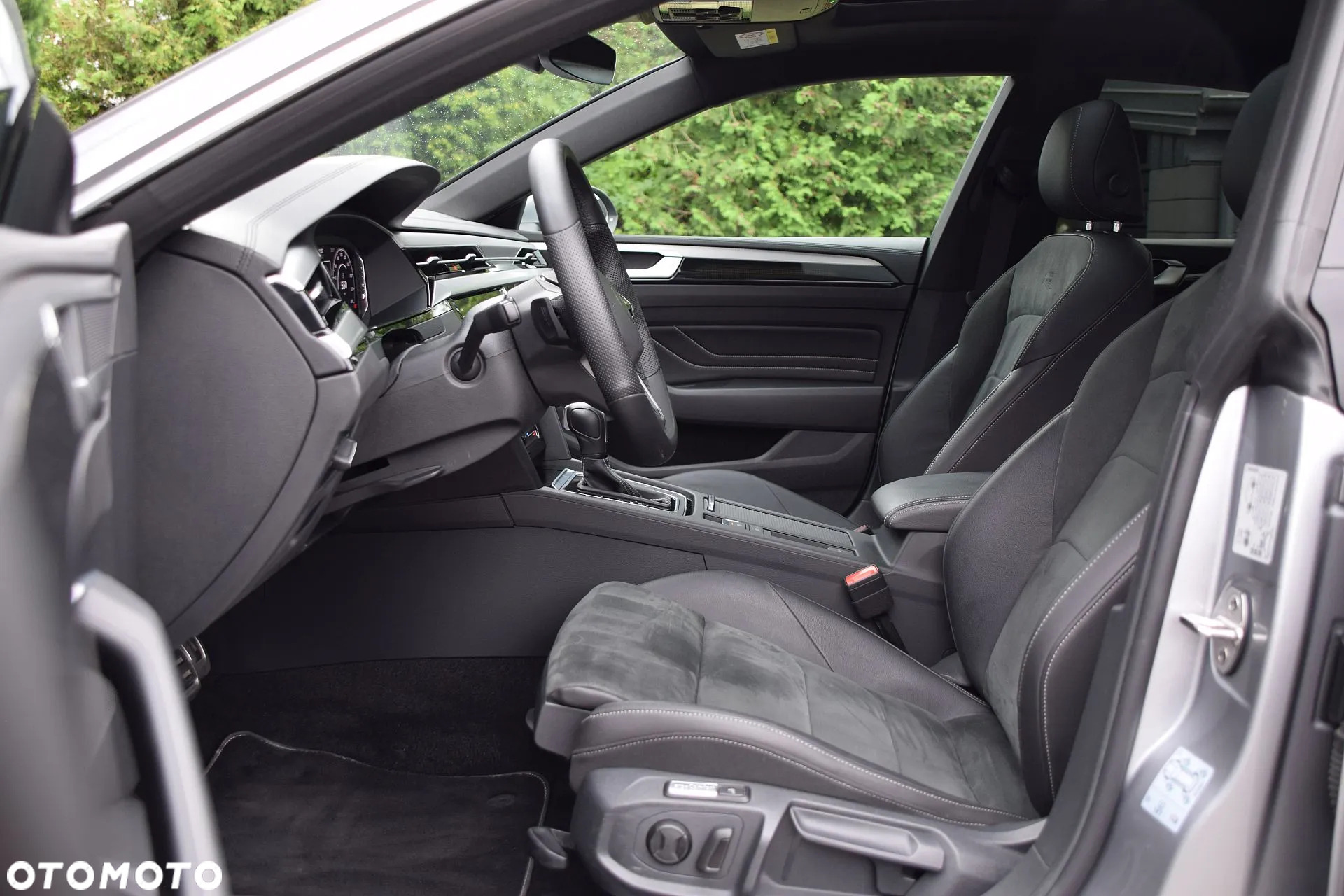 Volkswagen Arteon 2.0 TDI R-Line DSG - 26