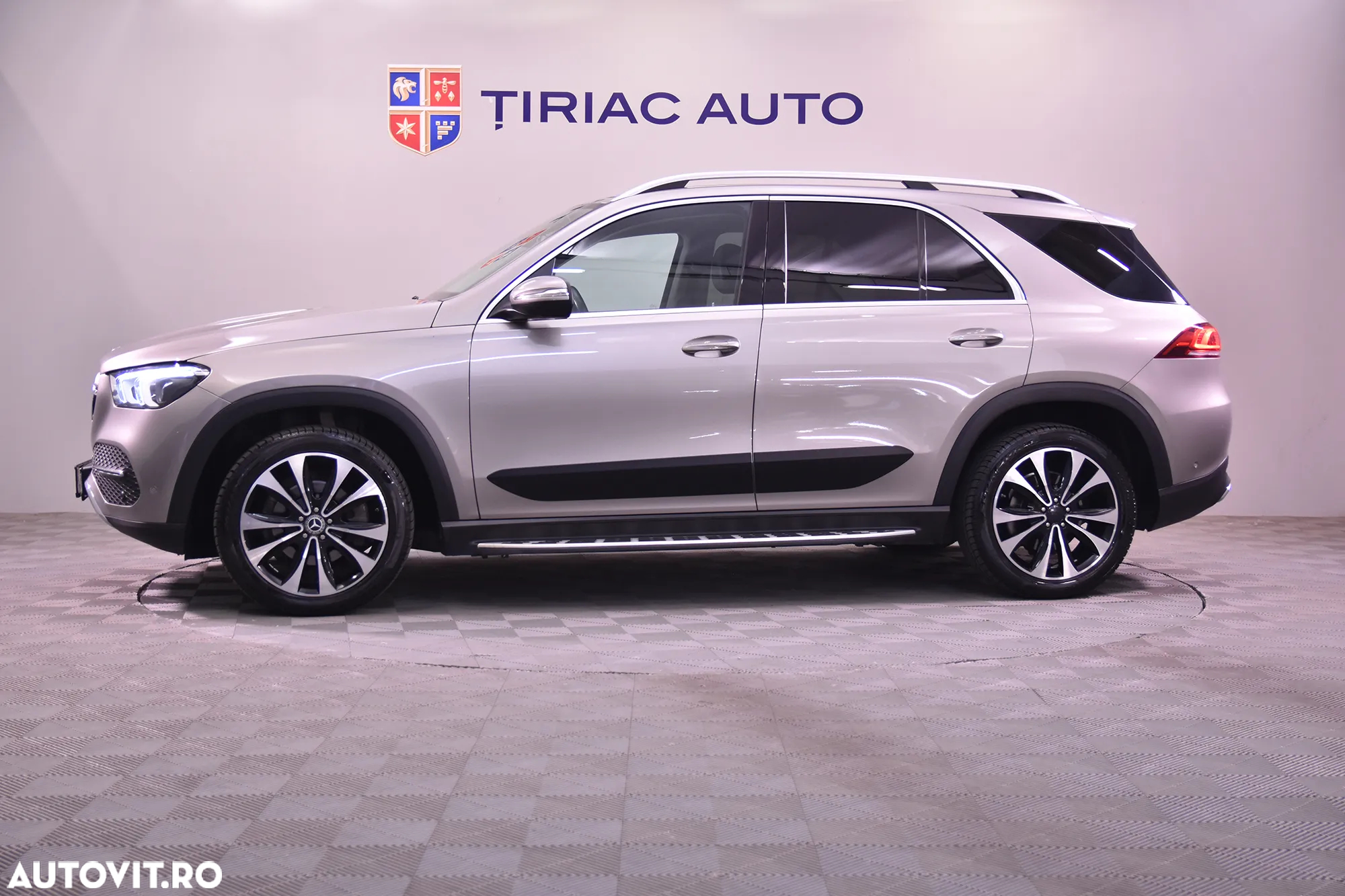 Mercedes-Benz GLE 300 d 4MATIC - 2
