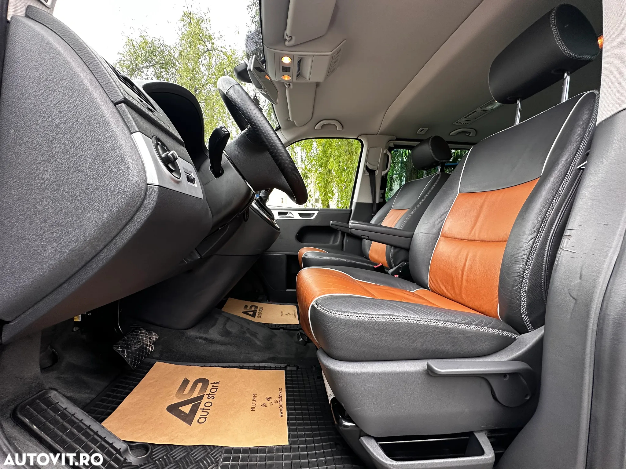 Volkswagen Multivan - 16