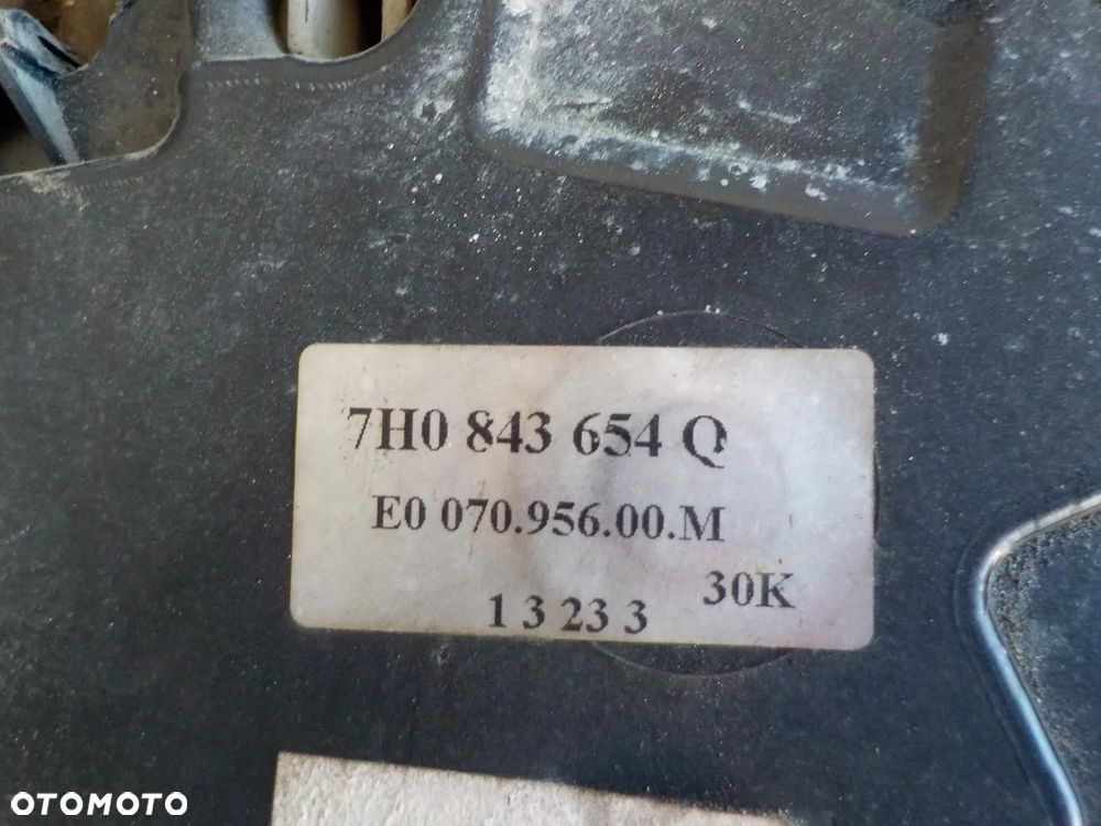 VW T5 ZAMEK DRZWI ODSUWANYCH BOCZNYCH 7H0843654Q - 2