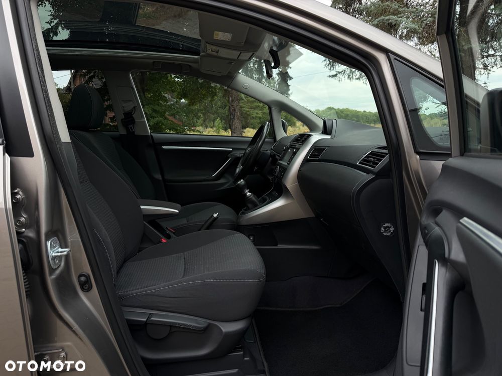 Toyota Verso 1.6 D-4D 5-Sitzer Start/Stop Skyview Edition - 7