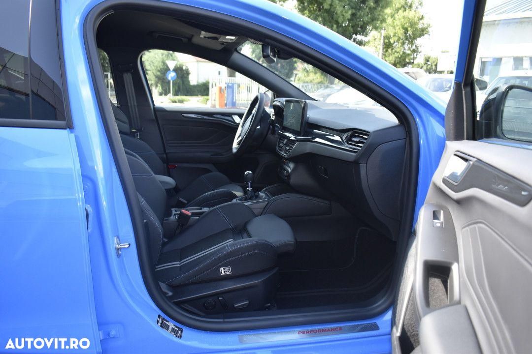 Ford Focus - 14