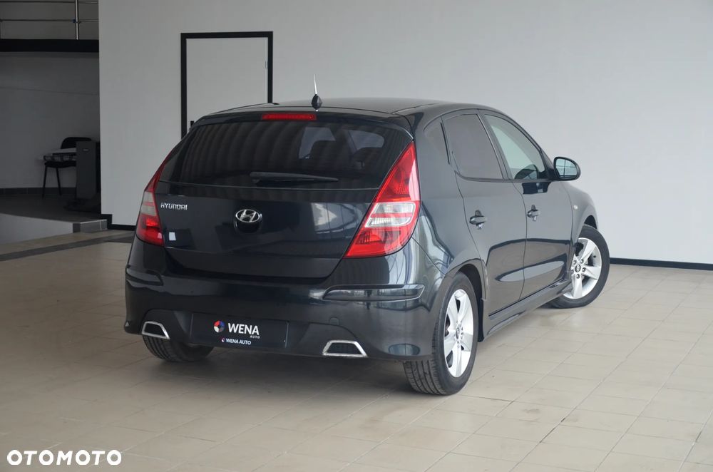 Hyundai i30 1.6 CRDi FIFA WM Edition - 20